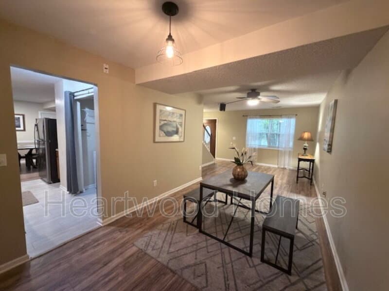 West Columbia House: 264 Orchard Hill Drive