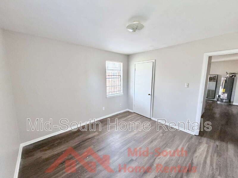 Memphis Condo: 1353 Fairfax St