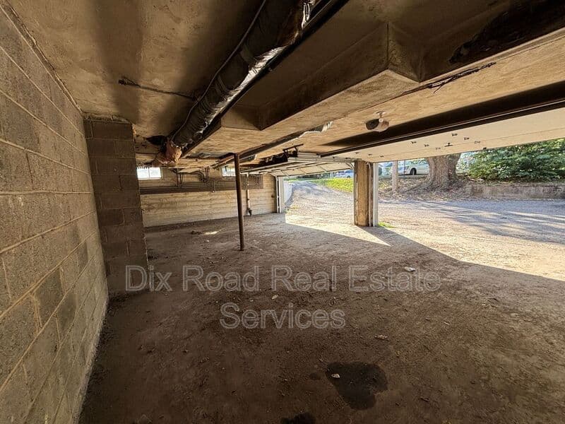 Dayton House: South Smithville Rd 1519