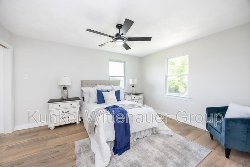 Red Bud House: 9355 IL-3