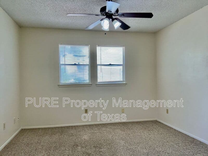 Austin Condo: 12120 Thompkins Dr.