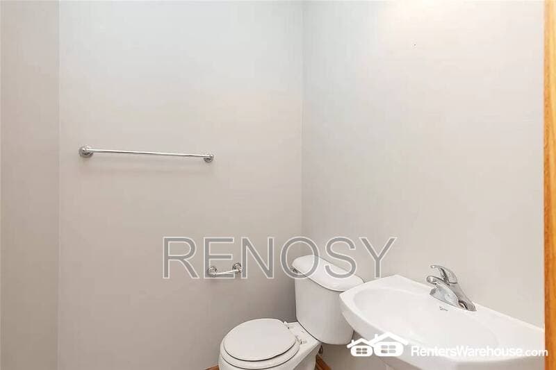 West Des Moines House: 7732 Beechtree Ln