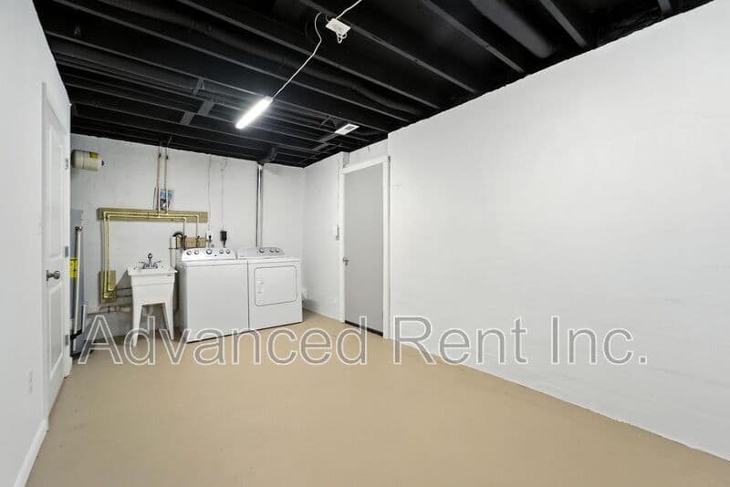 Nottingham Townhome: 1 Jack Pine Place
