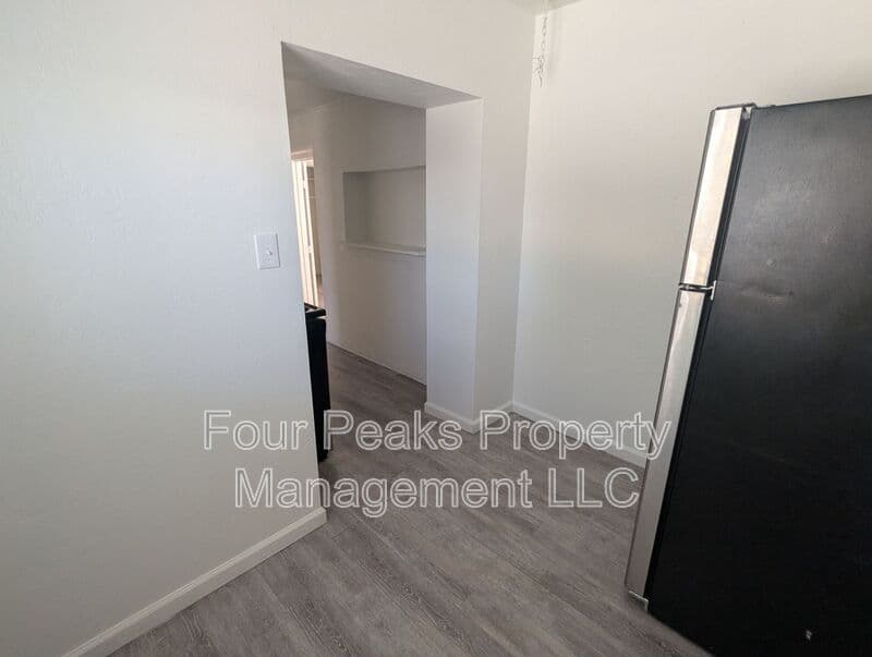 Phoenix House: 102 E. Hatcher Rd.