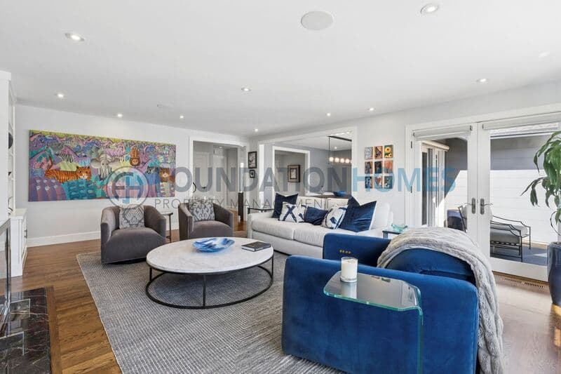 San Rafael House: 62 Manderly Rd
