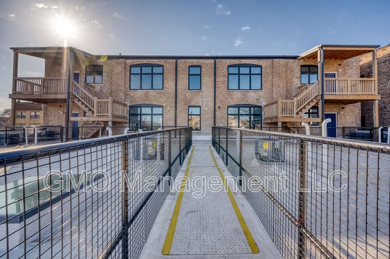 Chicago House: 1423 South Kedzie Avenue