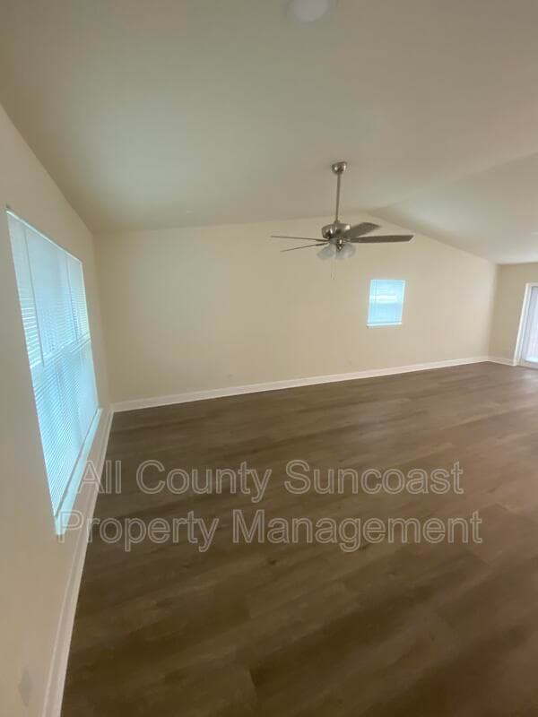Palm Harbor House: 768 16th St