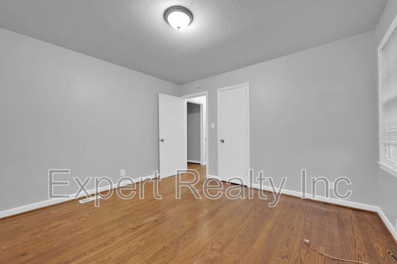 Birmingham House: 900 75th St S