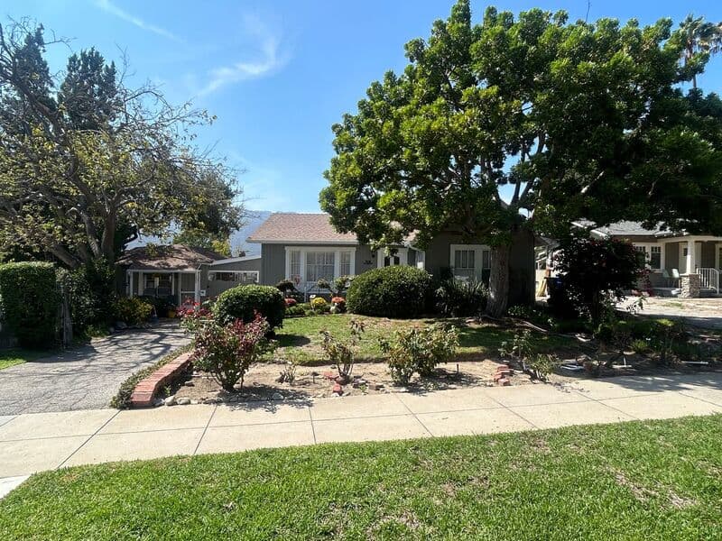 Montrose House: 2434 Florencita Drive