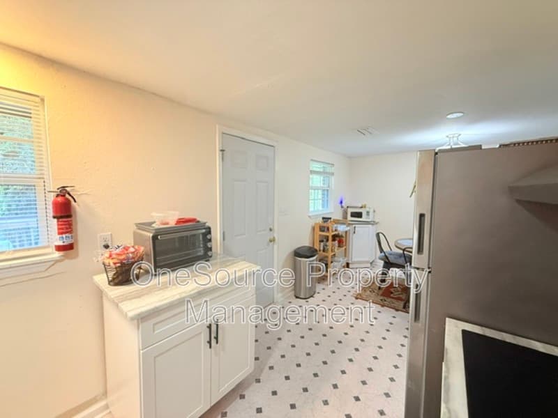 Tallahassee House: 3032 Grady Road