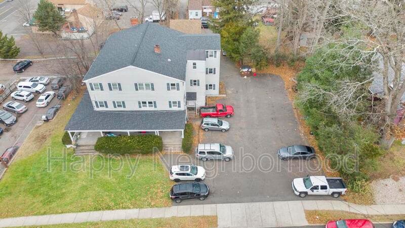 Meriden House: 16 Atkins StreetUnit 4