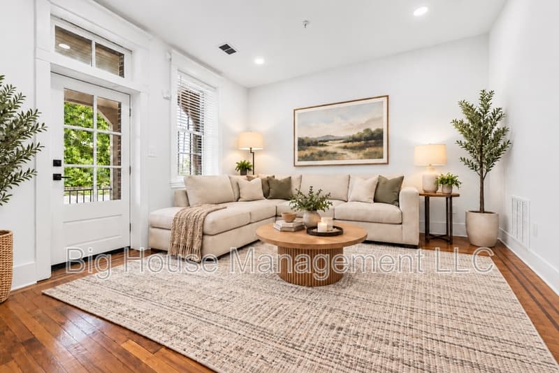 Baltimore Condo: 707 Druid Park Lake Dr