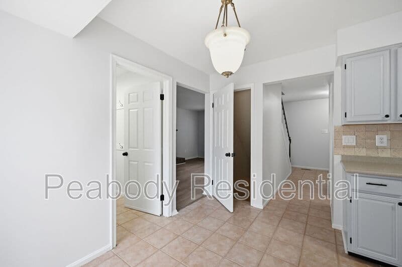 Great Falls House: 10609 Oxford Ct
