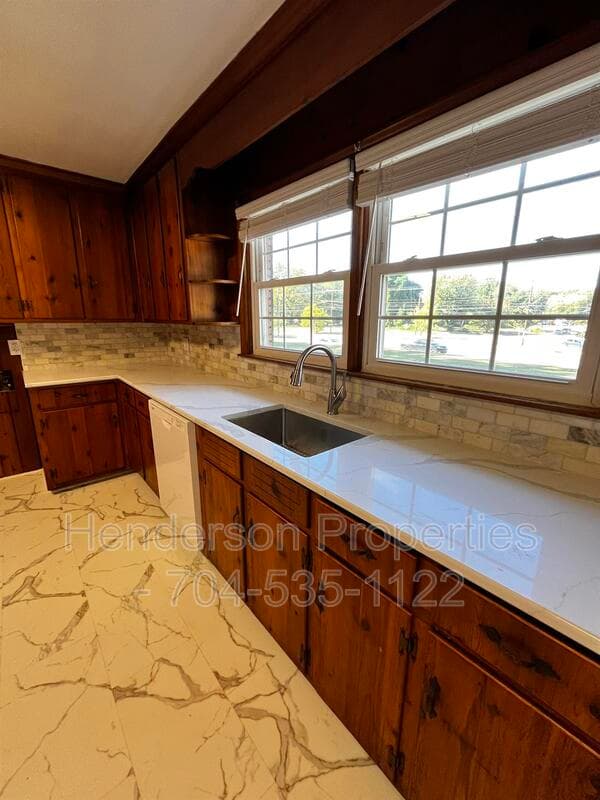 Charlotte Condo: 7602 Albemarle Rd