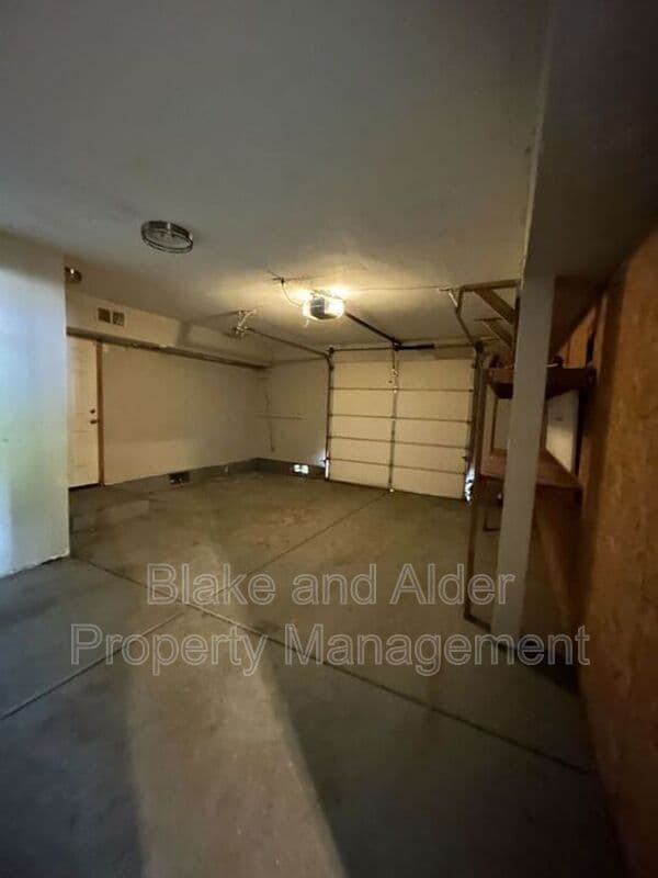 Portland House: 5609 SE 117TH Ave