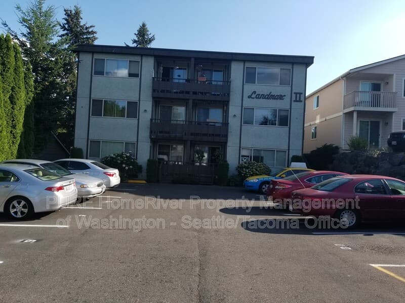Burien Apartment: 417 SW 155th St