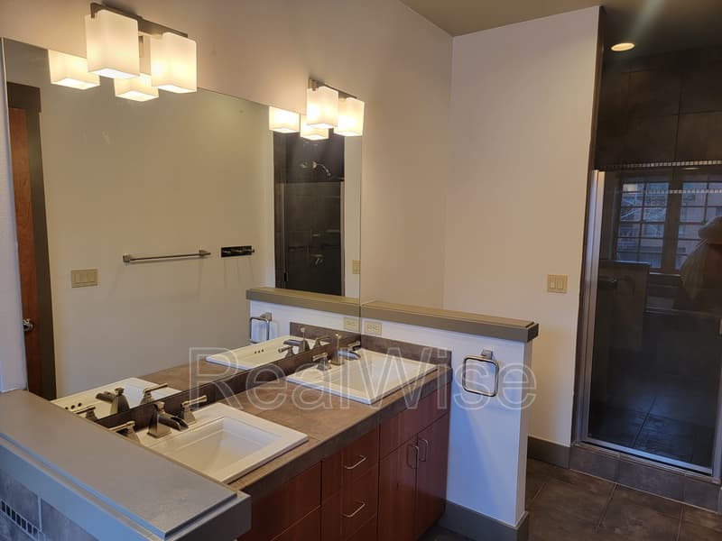 Bend Townhome: 16 SW Wall St