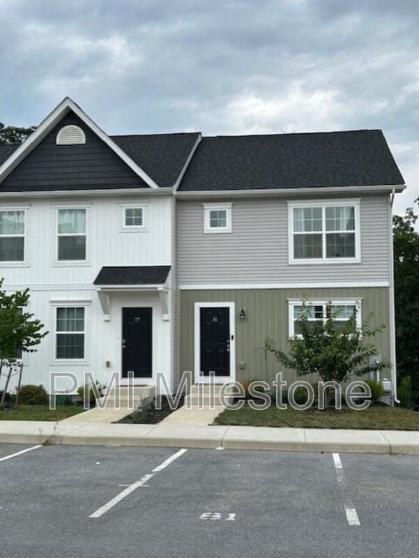 Martinsburg Townhome: 81 Perfecta Place