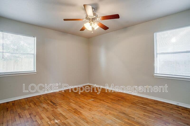 Fort Worth House: 3419 South University Drive