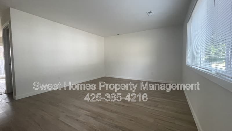 Covington House: 26415 Timberlane Dr SE