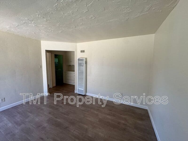 Sacramento Condo: 2530 S St