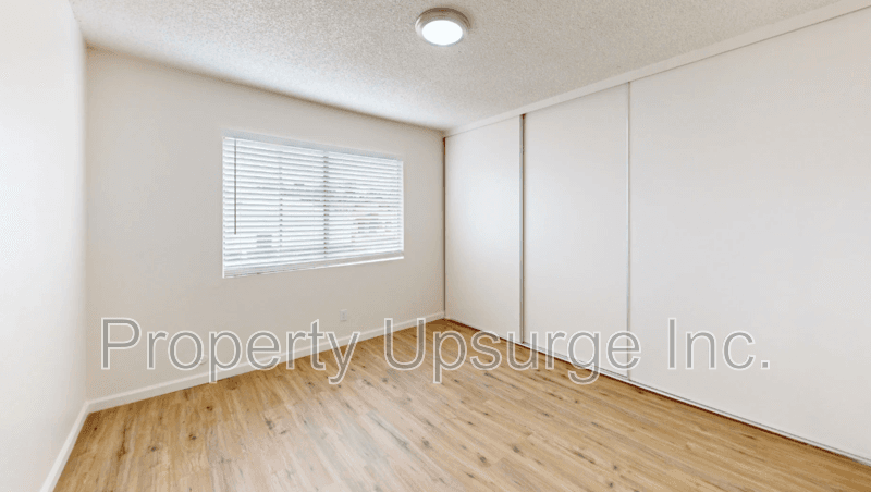 Anderson Condo: 1710 Bruce St