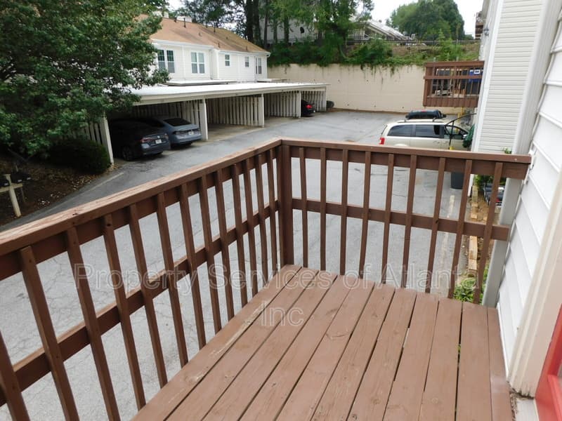 Roswell Townhome: 192 High Creek Dr