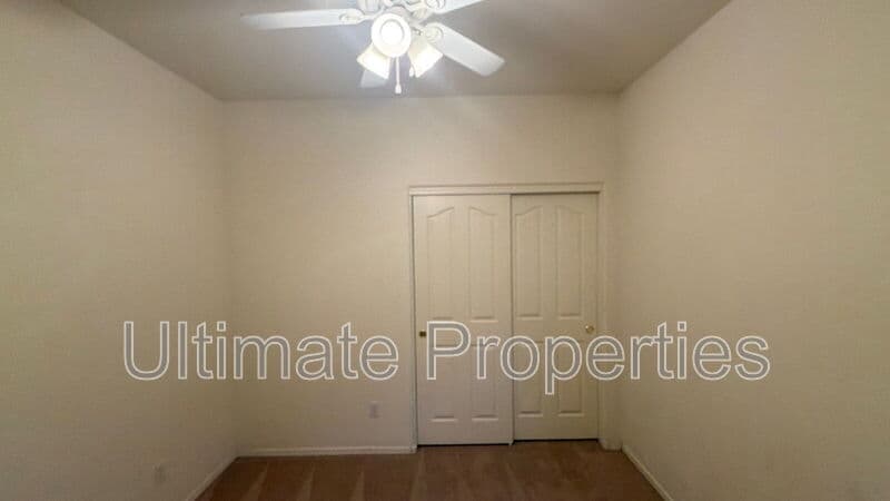 Surprise House: 16984 West Southampton Road