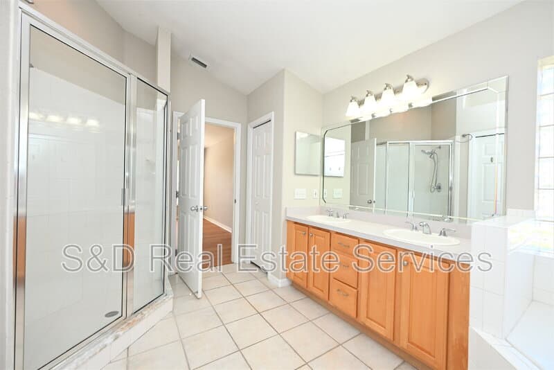 Lakeland House: 3518 Remington Oaks Way