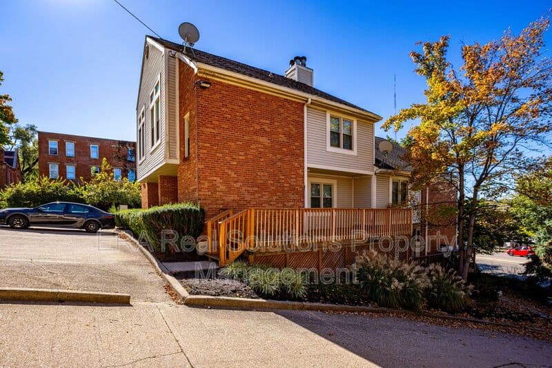 Cincinnati House: 2126 Gilbert Ave.