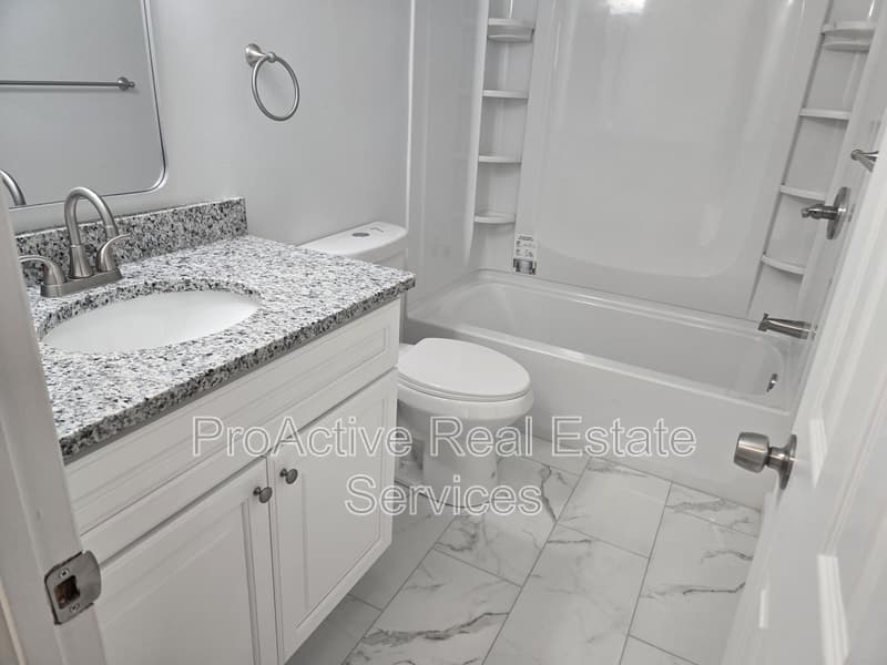 Norfolk Condo: 9523 18th Bay Street