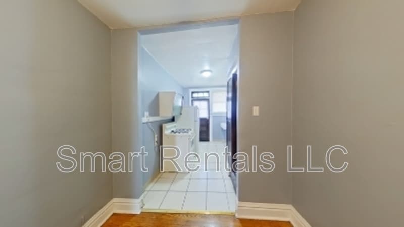 St. Louis Condo: 1004 Tamm Avenue - 1N