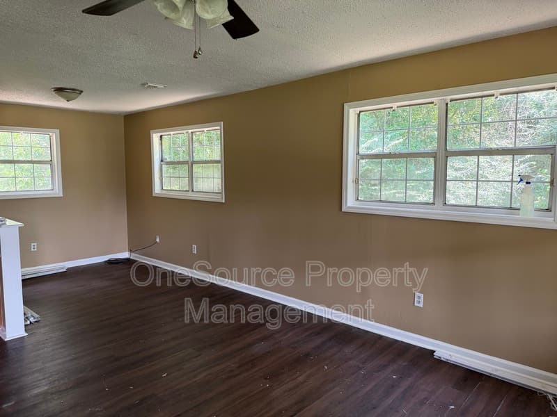 Quincy House: 522 Charlie Harris Loop