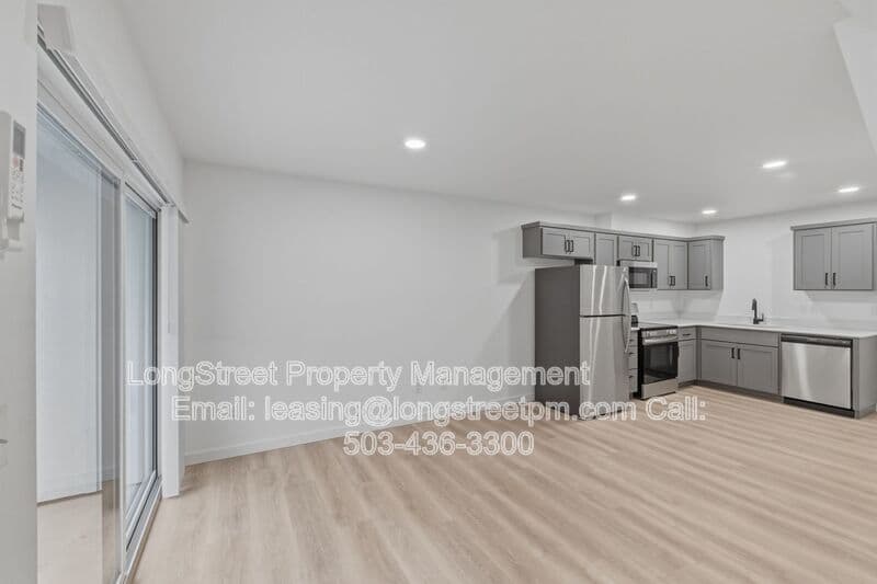Philomath Townhome: 826 S 19th St