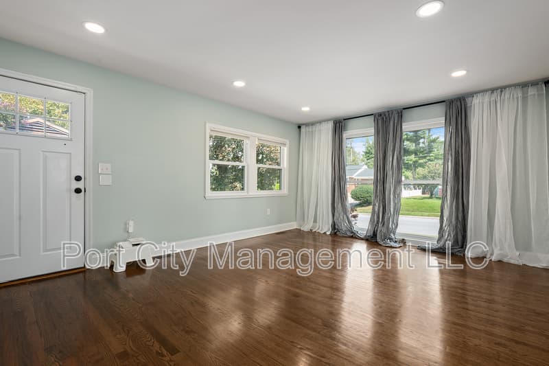 Gwynn Oak House: 7017 Yataruba Drive
