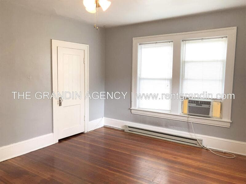 Roanoke House: 1306 Patterson Avenue Southwest