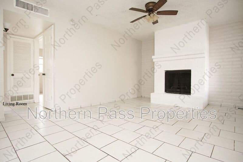 El Paso Condo: 11212 Wharf Cove B