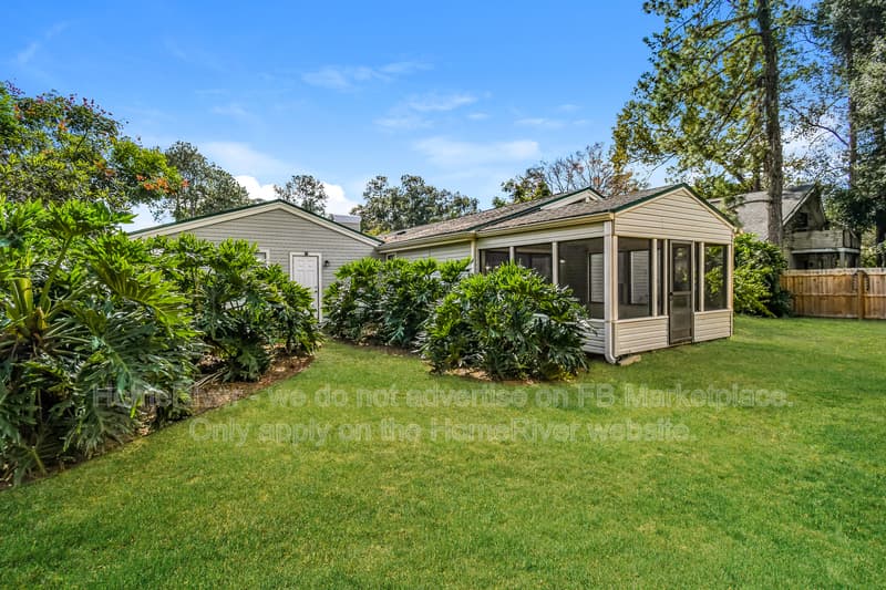 Jacksonville House: 3479 Docksider Dr S