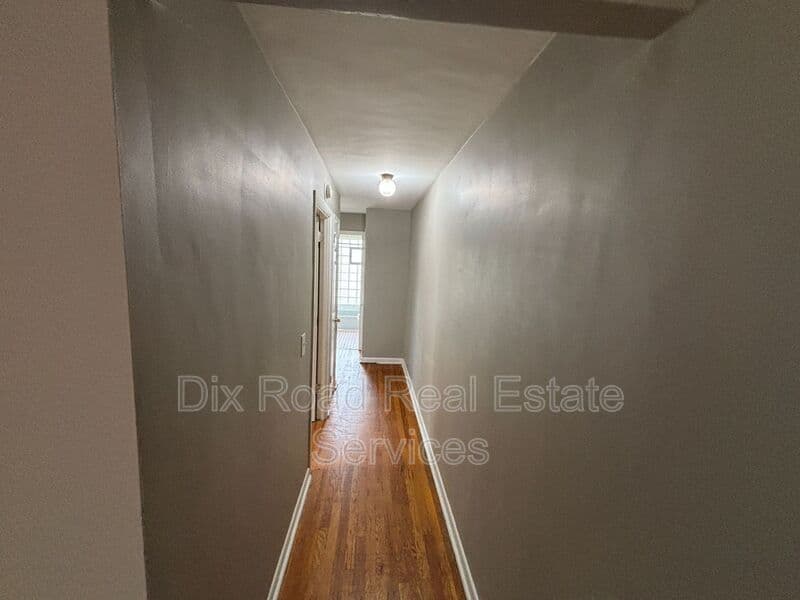 Cincinnati House: 1616 Pelham Place