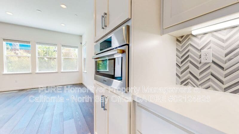 Santa Rosa House: 1718 Linden Lane