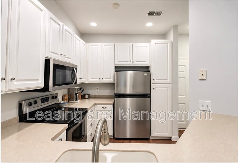Mount Pleasant Condo: 1807 Basildon Road