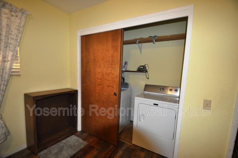 Groveland House: 20415 Pine Mountain Drive
