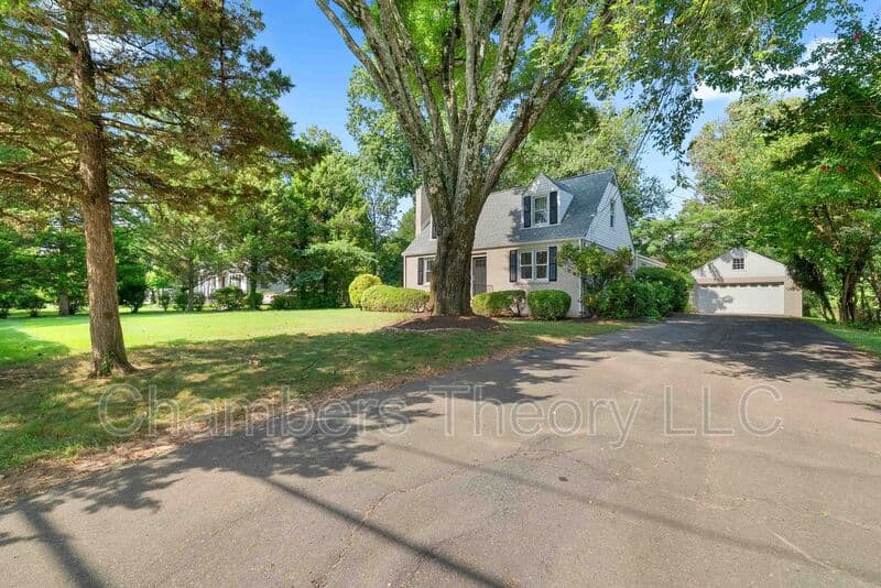Falls Church House: 3318 Holloman Rd.