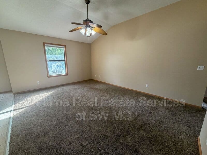 Springfield House: 3110 W Webster