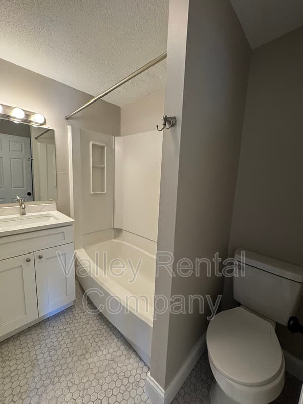 Northampton Condo: 18 Orchard Street - 2