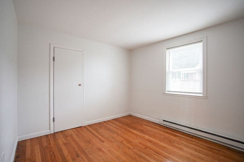 Chicopee Condo: 83 Thomas St