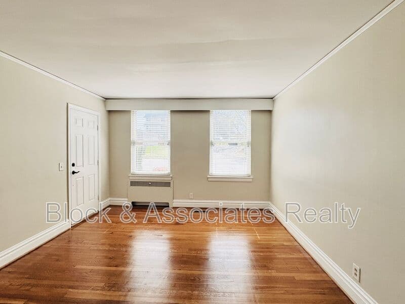 Greensboro Condo: 1108 West Friendly Ave