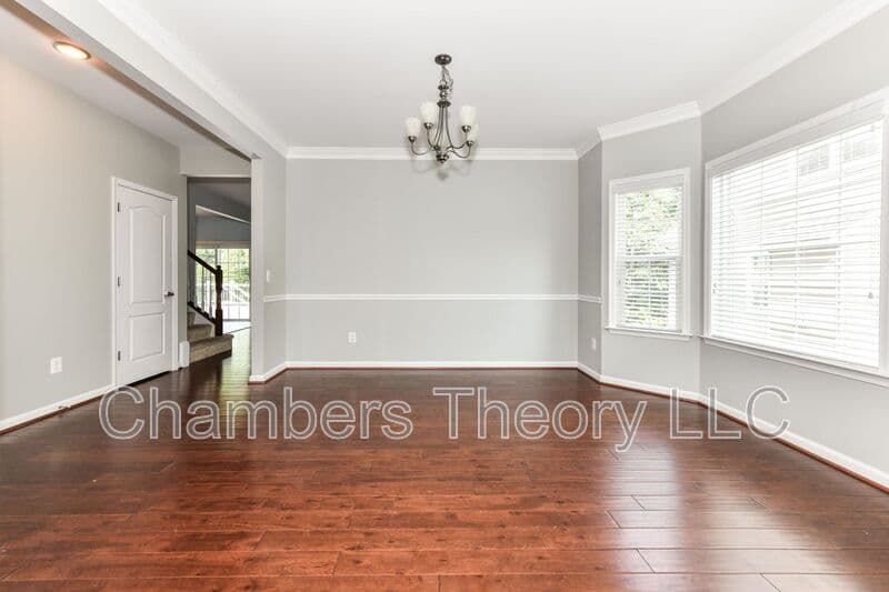 Ashburn House: 21026 Potomac Trail Cir