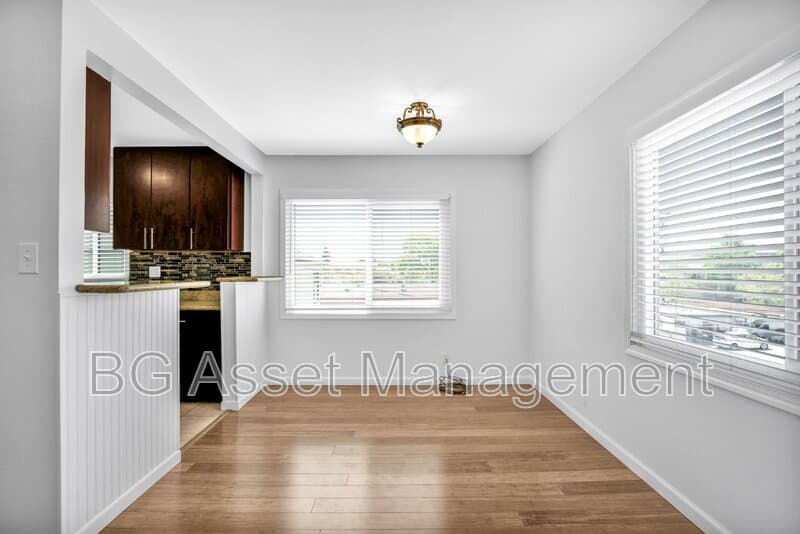 Berkeley Condo: 1919 Curtis Street