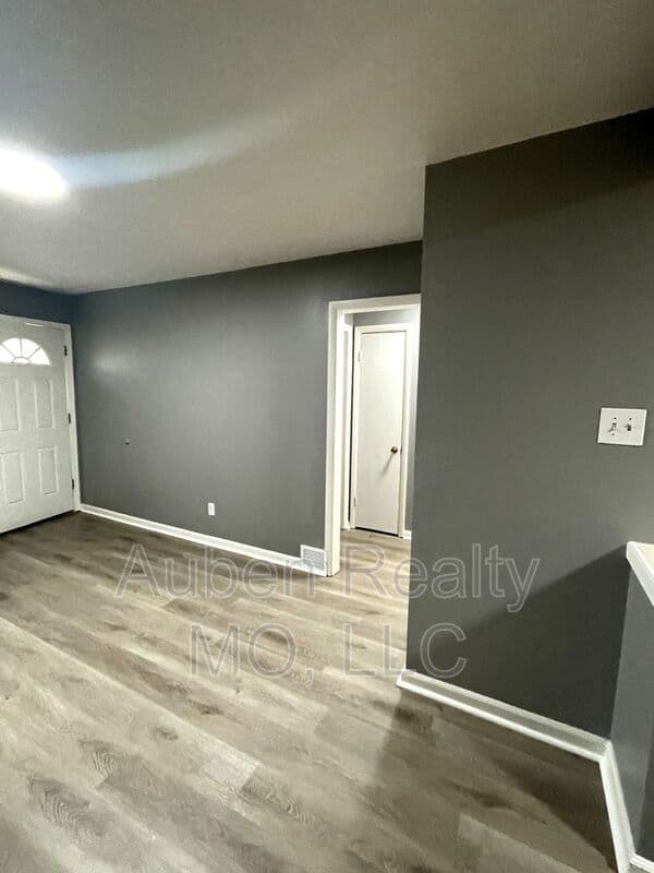 Kansas City Condo: 3143 Puckett Rd